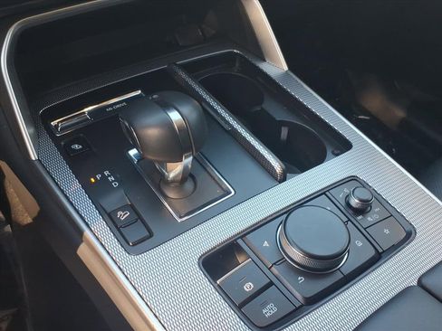 Used 2025 MAZDA CX-70 Plug-In Hybrid w/ Premium Pkg image 14