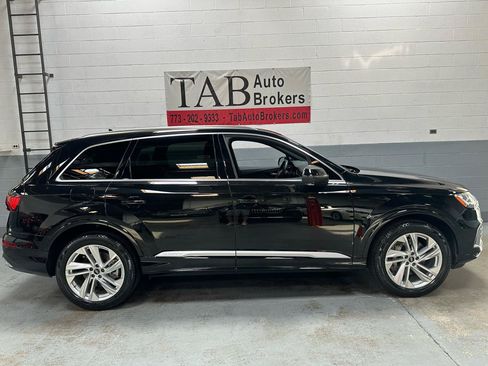 Used 2022 Audi Q7 3.0T Premium Plus w/ Premium Plus Package AWD/4WD image 2