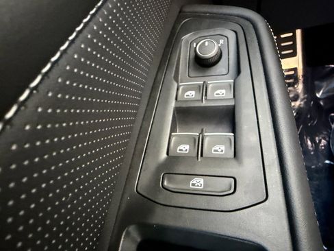 Used 2024 Volkswagen Atlas Cross Sport SEL R-Line image 28