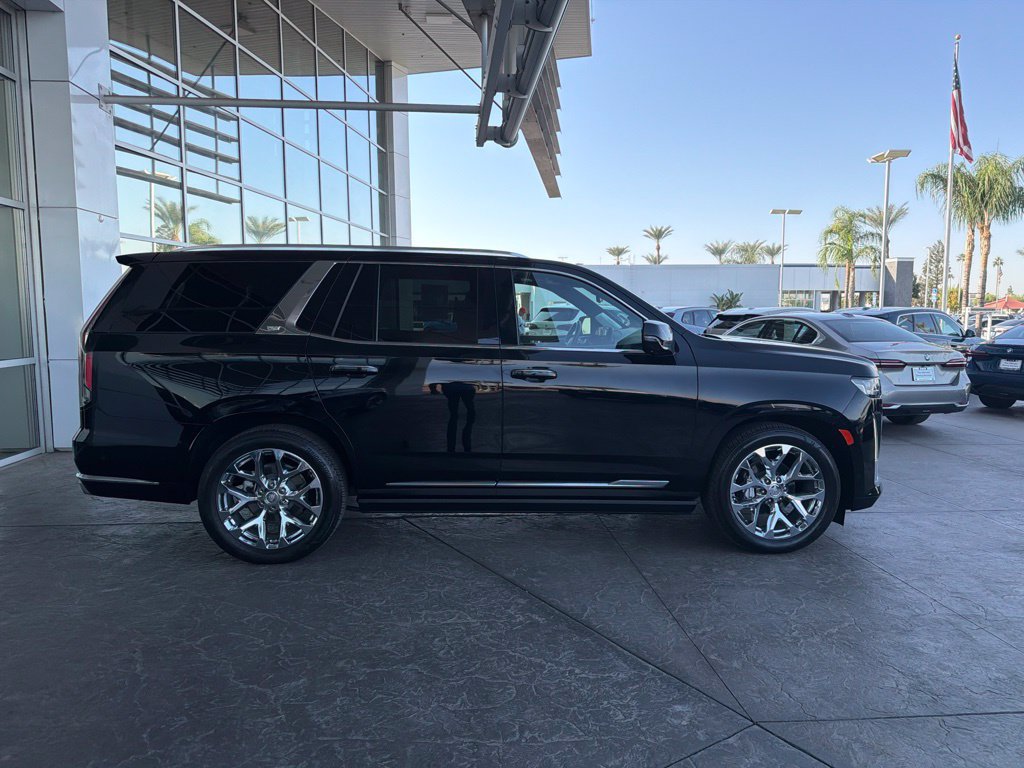 Used 2024 Cadillac Escalade Premium Luxury Platinum AWD/4WD image 3