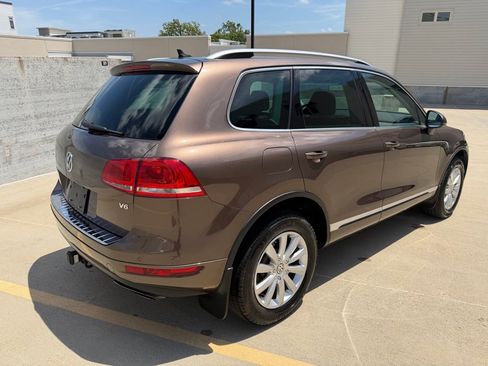 Used 2012 Volkswagen Touareg VR6 AWD/4WD image 3