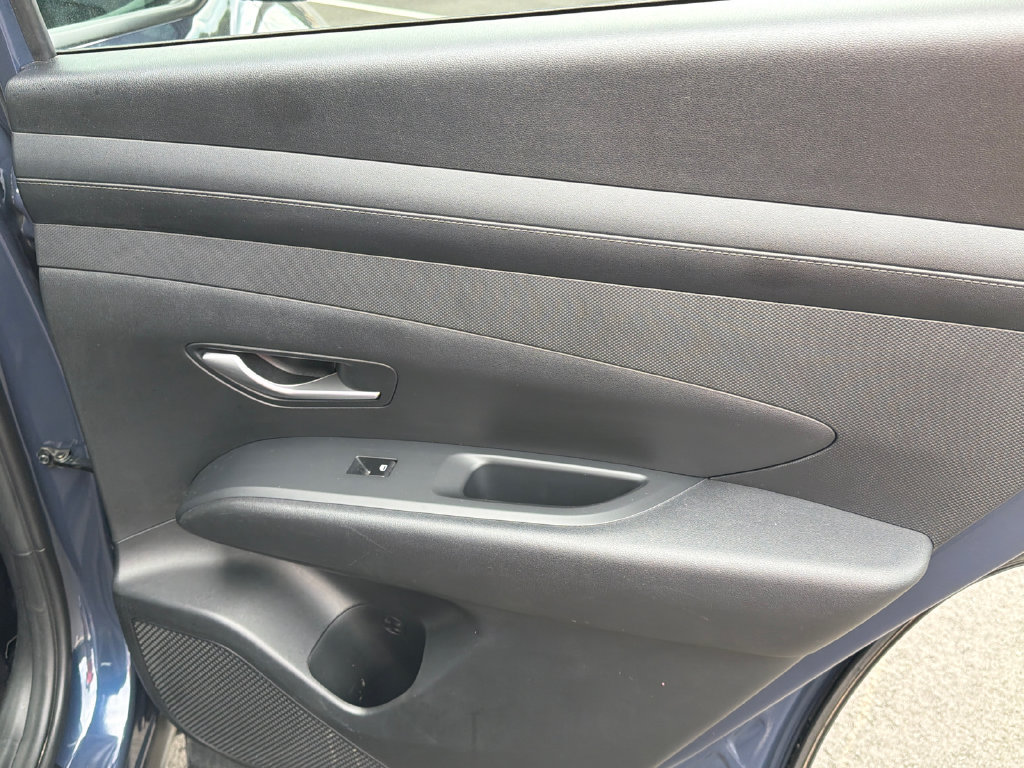 Used 2025 Hyundai Tucson SEL FWD image 16