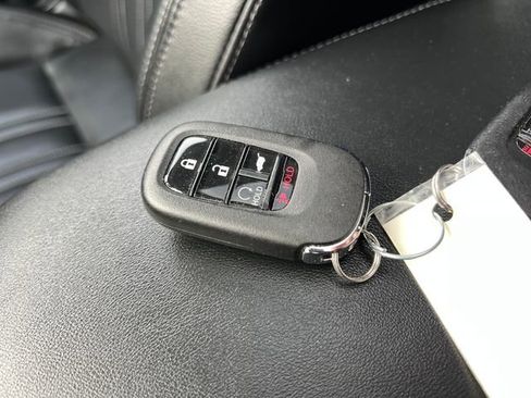 Certified 2023 Honda HR-V EX-L image 31