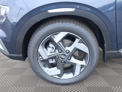 New 2026 Hyundai Venue SEL FWD image 4