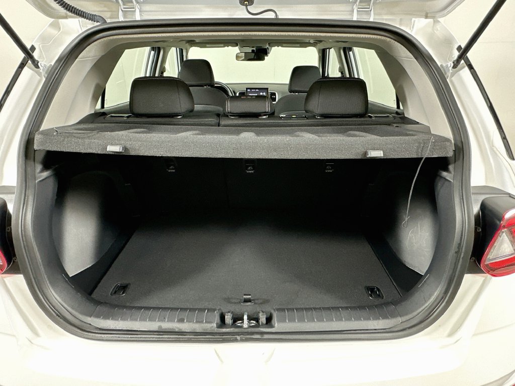 Used 2026 Hyundai Venue SEL FWD image 25