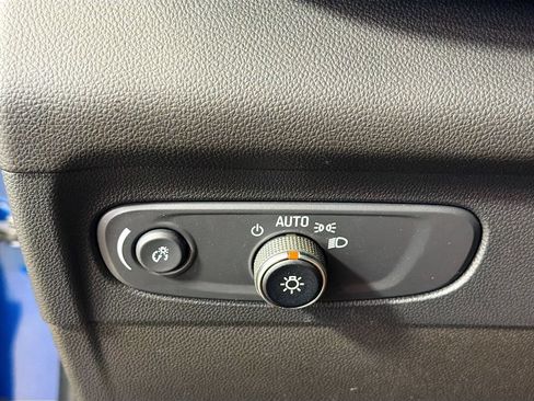 Used 2023 Buick Envision Essence FWD image 12