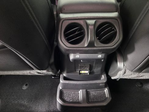 Used 2021 Jeep Wrangler Unlimited Sahara AWD/4WD image 22