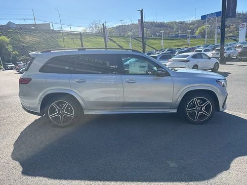 New 2026 Mercedes-Benz GLS 450 4MATIC image 4