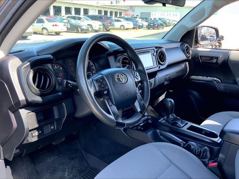 Used 2019 Toyota Tacoma SR w/ SR Convenience Package RWD image 14