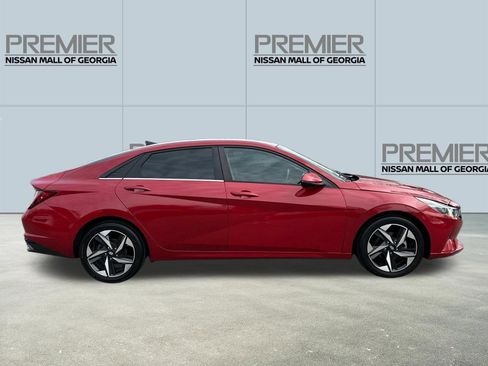 Used 2021 Hyundai Elantra SEL w/ Convenience + Premium Package FWD image 4