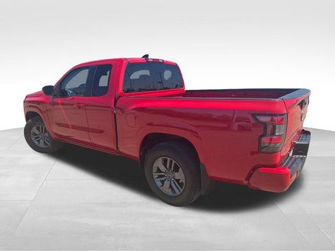 Certified 2025 Nissan Frontier SV RWD image 6