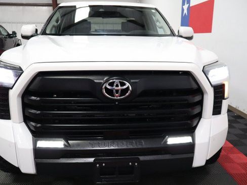 Used 2022 Toyota Tundra SR5 AWD/4WD image 26