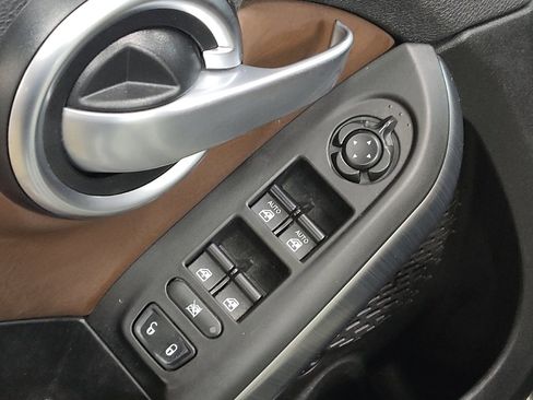 Used 2018 FIAT 500X Lounge image 27