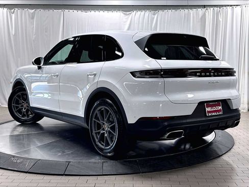 Used 2026 Porsche Cayenne AWD/4WD image 3