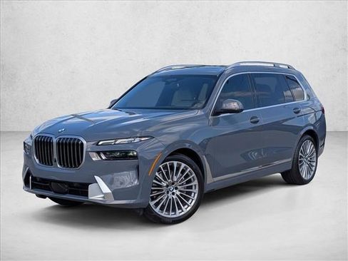 Certified 2025 BMW X7 xDrive40i image 1