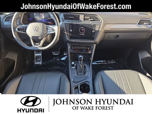 Used 2023 Volkswagen Tiguan SE R-Line image 20