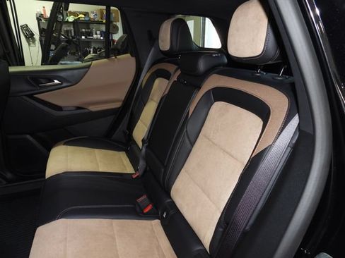 New 2026 Chevrolet Equinox ACTIV w/ Convenience Package III FWD image 37