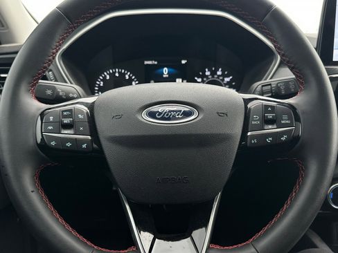 Used 2022 Ford Escape SEL w/ SEL Stealth AWD Package image 22