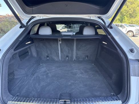 Used 2023 Audi SQ8 Prestige image 19