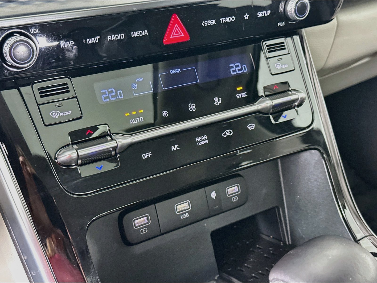 Used 2022 Kia Carnival SX FWD image 16