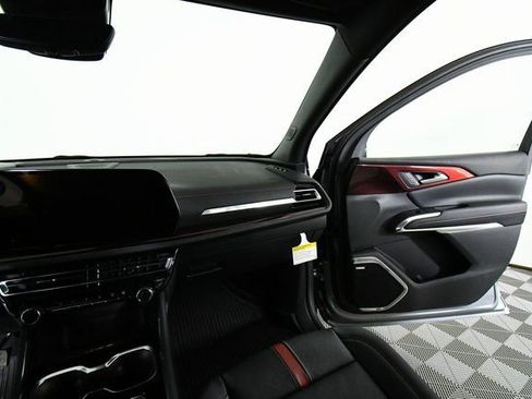 New 2026 Chevrolet Traverse RS w/ LPO, Floor Liner Package image 20