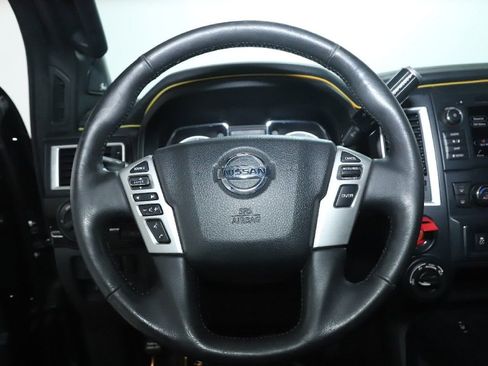 Used 2019 Nissan Titan SL w/ Midnight Edition image 22