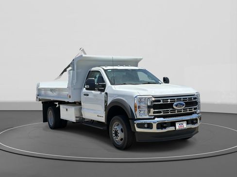 New 2026 Ford F550 4x4 Regular Cab Super Duty image 3