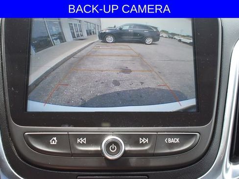 Used 2018 Chevrolet Equinox LT w/ Sun & Infotainment Package FWD image 6