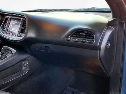 Used 2022 Dodge Challenger SXT w/ Plus Package image 18