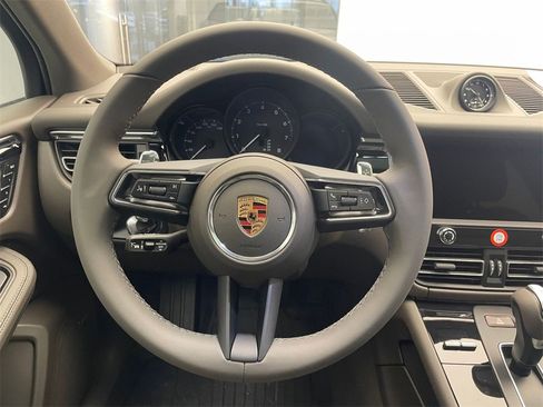 New 2026 Porsche Macan image 11
