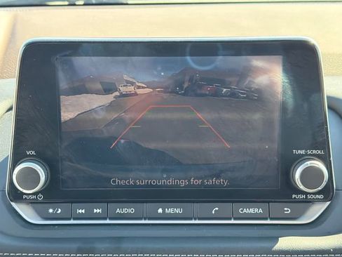 Used 2023 Nissan Rogue SV image 23