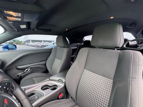 Used 2019 Dodge Challenger SXT RWD image 17