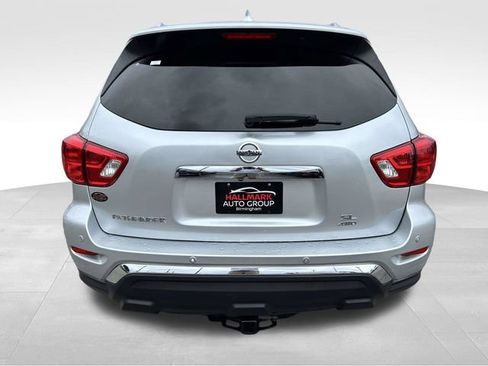 Used 2019 Nissan Pathfinder SL AWD/4WD image 3