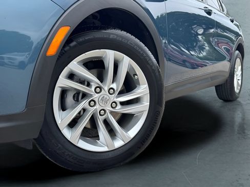 Used 2024 Buick Envista Preferred w/ Convenience I Package FWD image 2