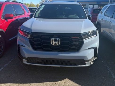 New 2025 Honda Pilot TrailSport image 1