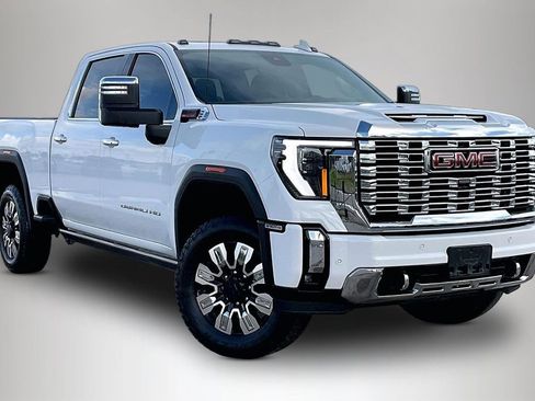 Used 2025 GMC Sierra 2500 Denali w/ Denali Reserve Package AWD/4WD image 1