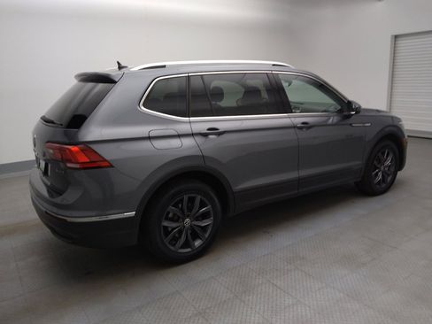 Used 2023 Volkswagen Tiguan SE AWD/4WD image 10