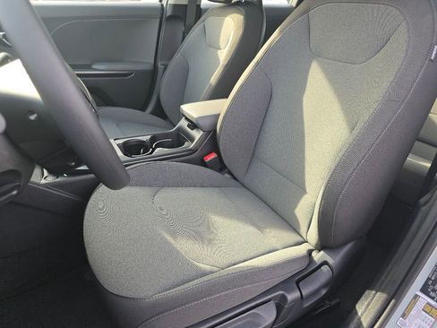 New 2025 Kia K4 LXS image 21