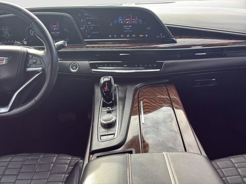 Used 2022 Cadillac Escalade Sport Platinum image 16