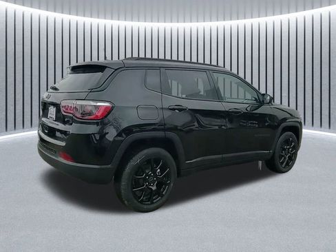 New 2026 Jeep Compass Latitude image 7