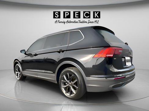 Used 2024 Volkswagen Tiguan SE AWD/4WD image 4