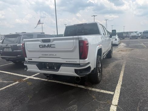 Used 2024 GMC Sierra 2500 Denali Ultimate w/ Max Trailering Package AWD/4WD image 6