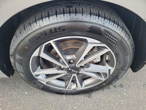 Used 2024 Kia Forte LXS image 24