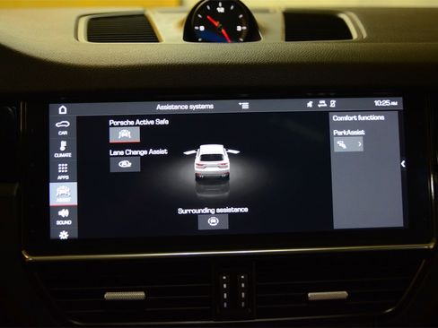 Used 2019 Porsche Cayenne image 24