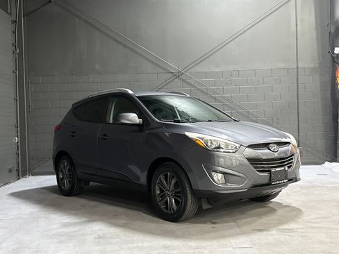 Used 2015 Hyundai Tucson SE AWD/4WD image 1