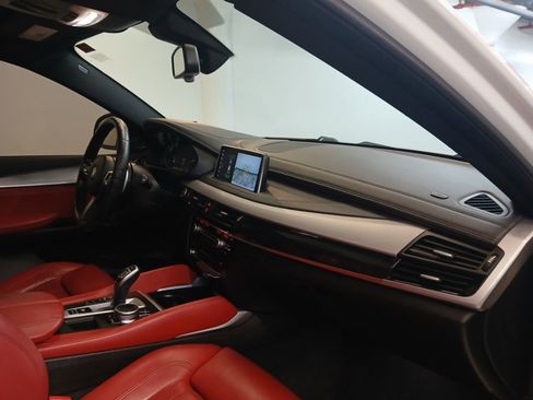 Used 2019 BMW X6 xDrive35i w/ M Sport Package image 31