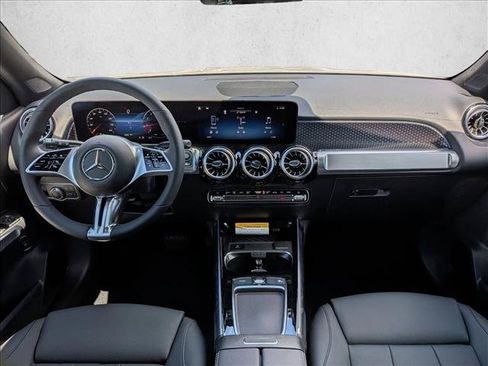 New 2026 Mercedes-Benz GLB 250 4MATIC image 16