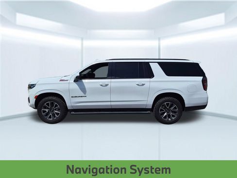 Used 2023 Chevrolet Suburban Z71 w/ Luxury Package AWD/4WD image 2
