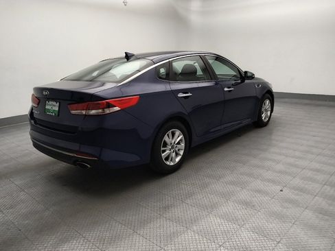 Used 2017 Kia Optima LX w/ Convenience Package FWD image 10