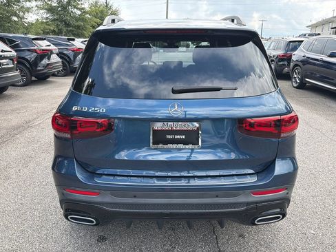 Used 2023 Mercedes-Benz GLB 250 w/ AMG Line image 6